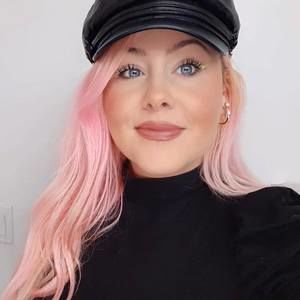 Meet your Posher, Vicky